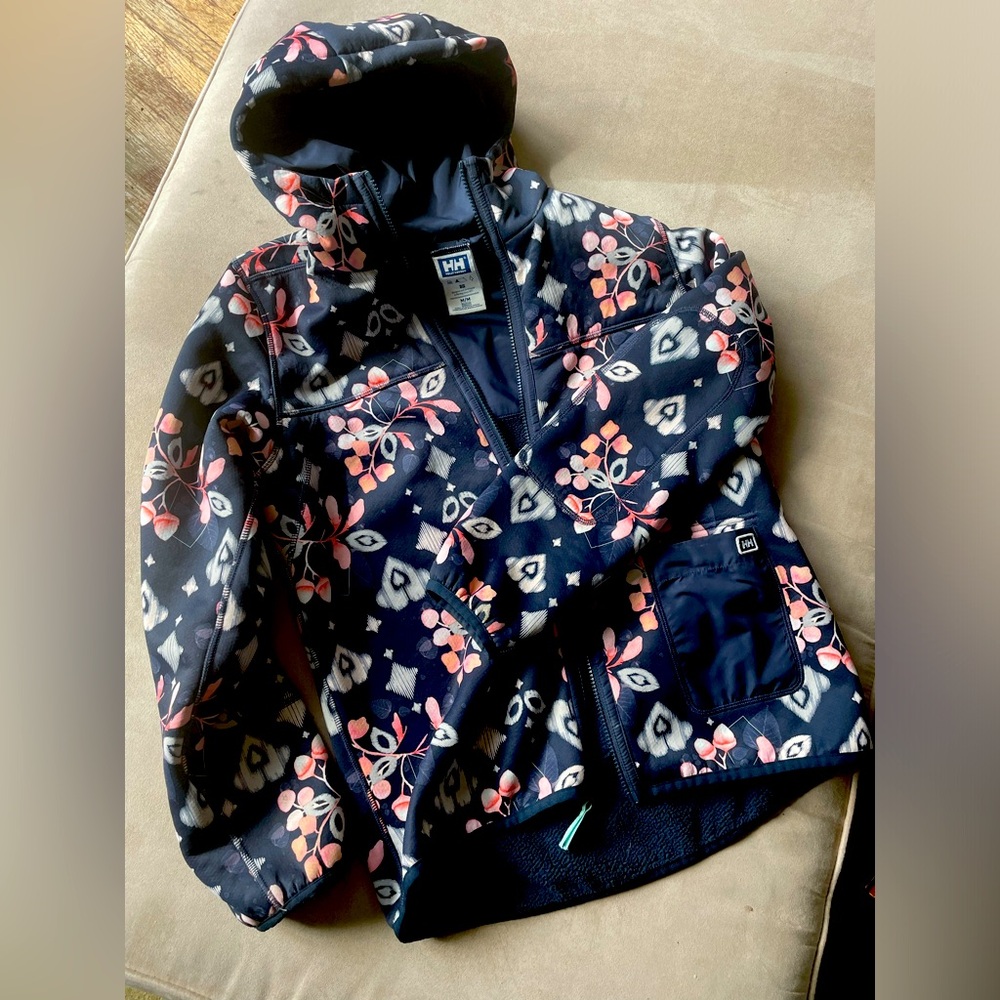 HELLY HANSON Reversible fleece. Sz M.